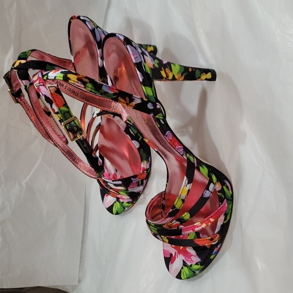 Jessica Simpson black hibiscus tropical floral strappy ankle strap heels size 11 - Picture 2 of 16